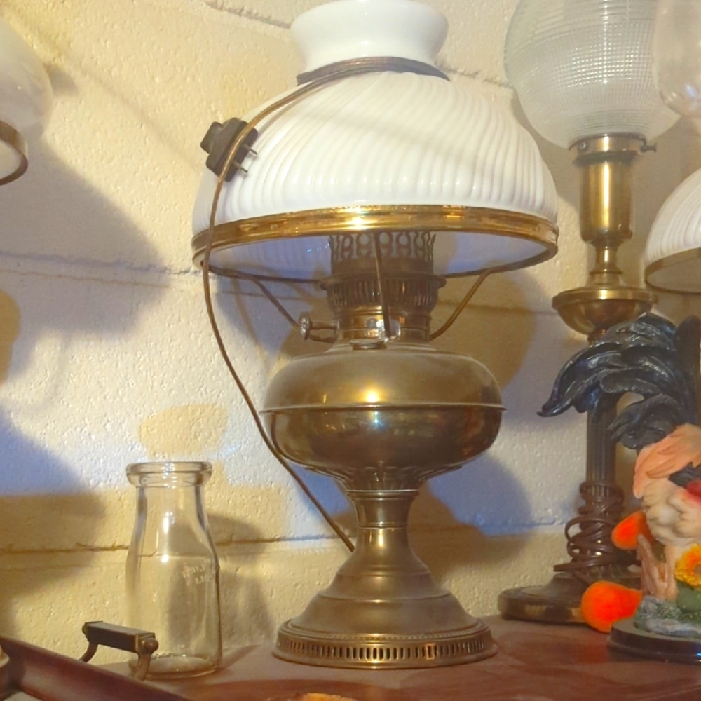 Elegant White and Bronze Antique Table Lamp
